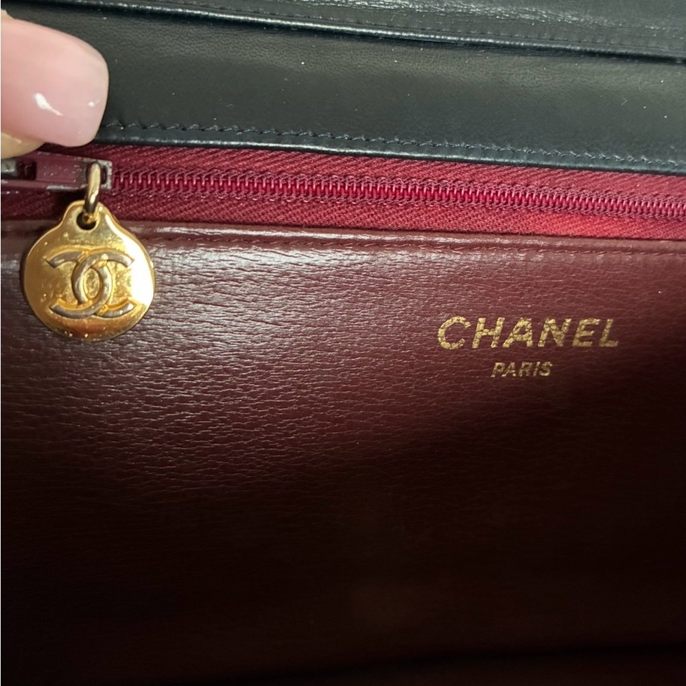 CHANEL Elegant Black Lambskin, Shoulder Bag or Clutch ~ 24K Gold Accent - Picture 11 of 17